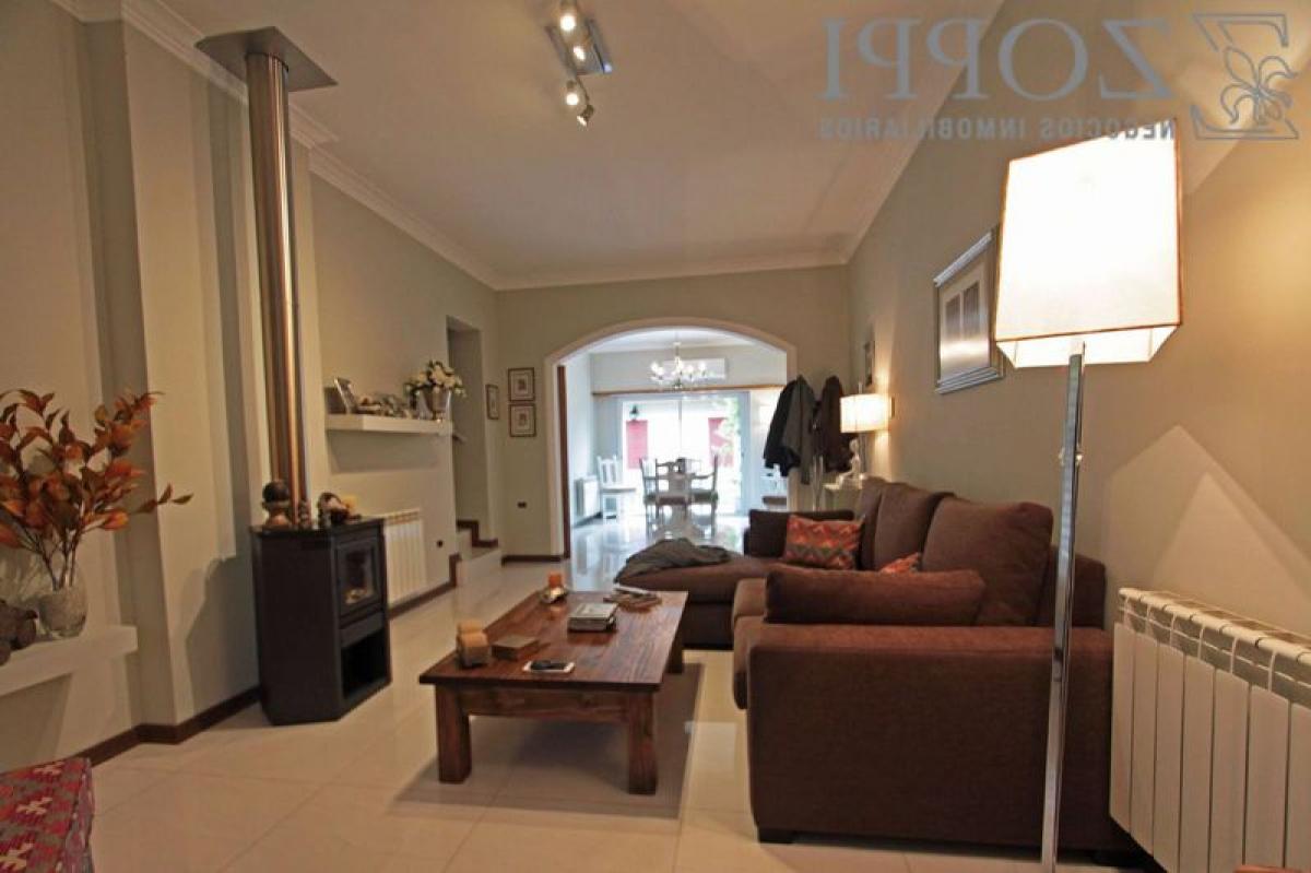 3 غرف نوم منزل في Buenos Aires, Argentina رقم 97113