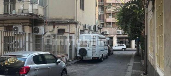 Apartamento de 2 dormitorios en Catania, Italy No. 360963 12
