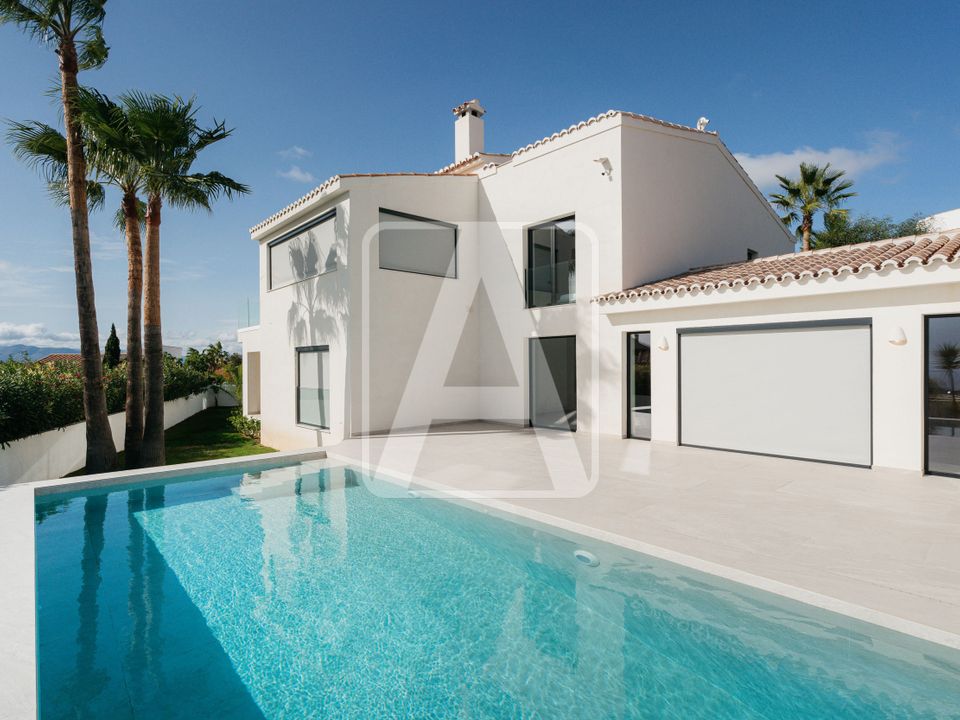 5 bedrooms Villa in Benitachell, Spain No. 279564