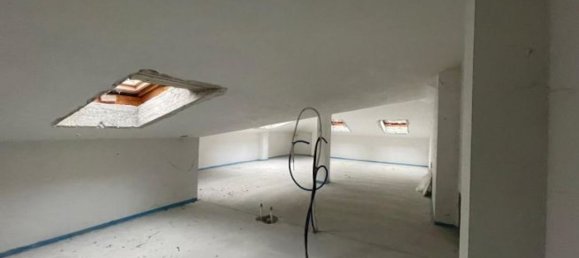 Квартира с 4 комнатами в Инцаго, Италия № 183066 3