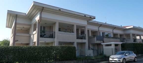 Квартира с 4 комнатами в Инцаго, Италия № 183066 2