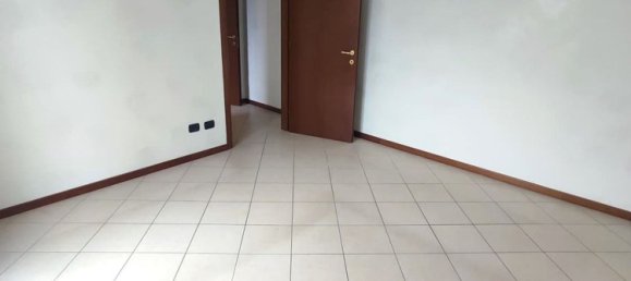 2 rooms Apartment in Vignate, Italy No. 330364 12