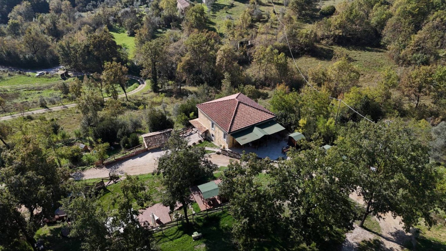 Дом с 4 спальнями в Арпино, Италия № 56360