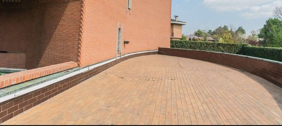 5 bedrooms Villa in Fagnano Olona, Italy No. 355771 11