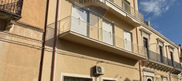 2 bedrooms Apartment in Pachino, Italy No. 133066 2