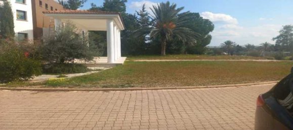 3 bedrooms Commercial property in Latsia, Cyprus No. 20101 8