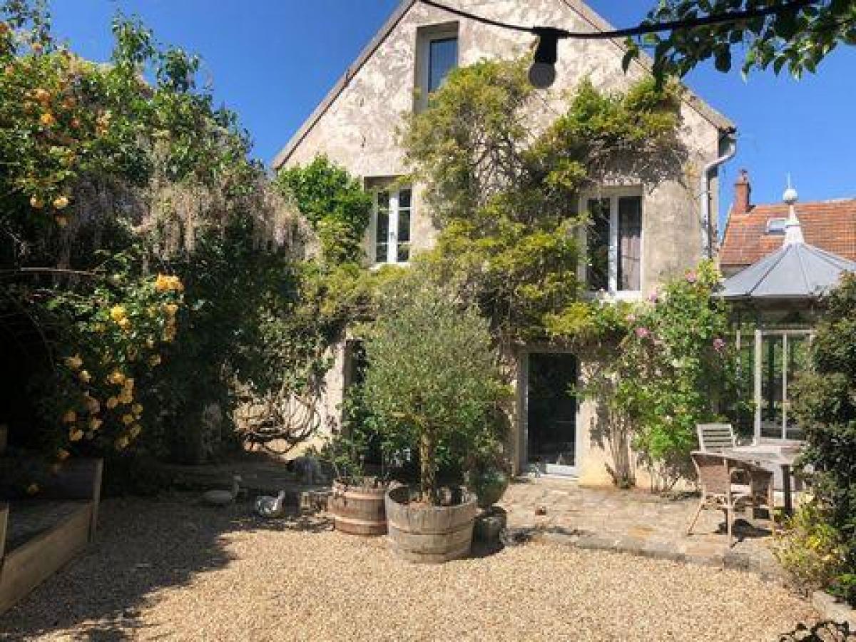 7 bedrooms House in Orgeval, France No. 32723