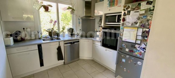 3 bedrooms House in Saint-Hilaire-Saint-Mesmin, France No. 242653 5