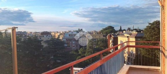 2 bedrooms Penthouse in Rome, Italy No. 267863 8