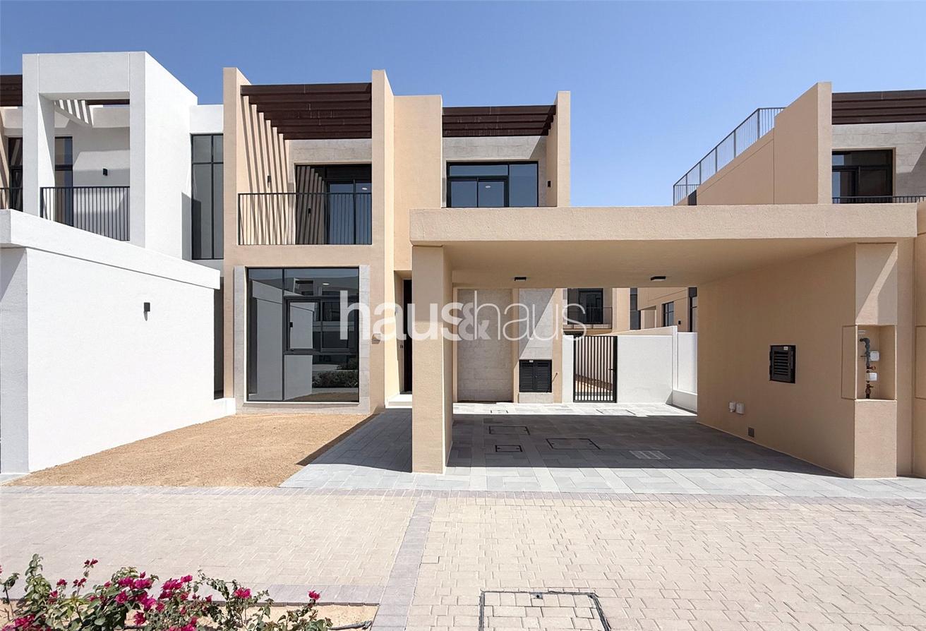4 bedrooms Villa in Dubai South (Dubai World Central), UAE No. 99068