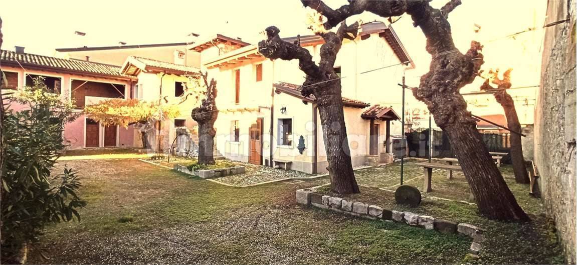 5-Zimmer Gebäude in Gorizia, Italy, Nr. 75086