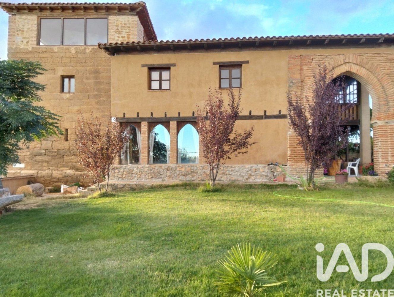 Propriété commerciale à Leon, Spain 727m² No. 292197