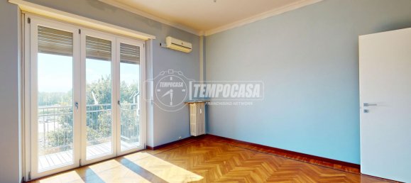 Квартира с 2 спальнями в Монкальери, Италия № 347112 12