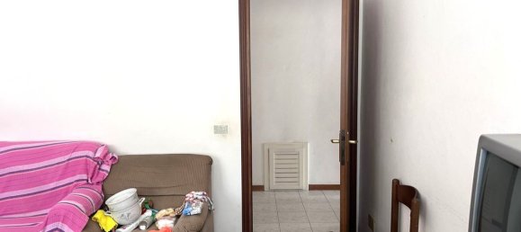 3 rooms Apartment in Perugia, Italy No. 289723 6