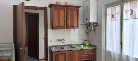 3 rooms Apartment in Perugia, Italy No. 289723 10