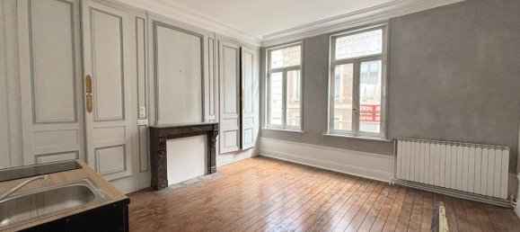 Studio in Amiens, France, Nr. 83362 2
