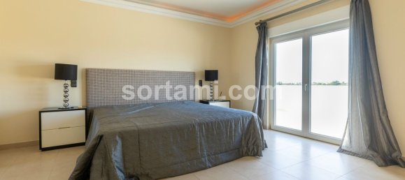 Дом с 4 спальнями в Лоле, Португалия № 127805 23