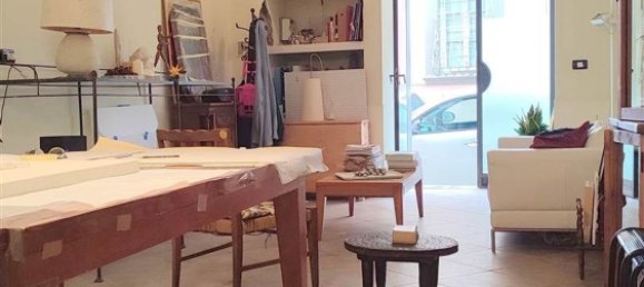  عقار تجاري في Pistoia, Italy 40متر مربع رقم 48651 3