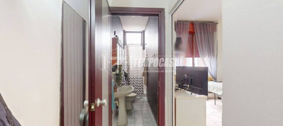 1 bedroom Apartment in Turin, Italy No. 206002 4