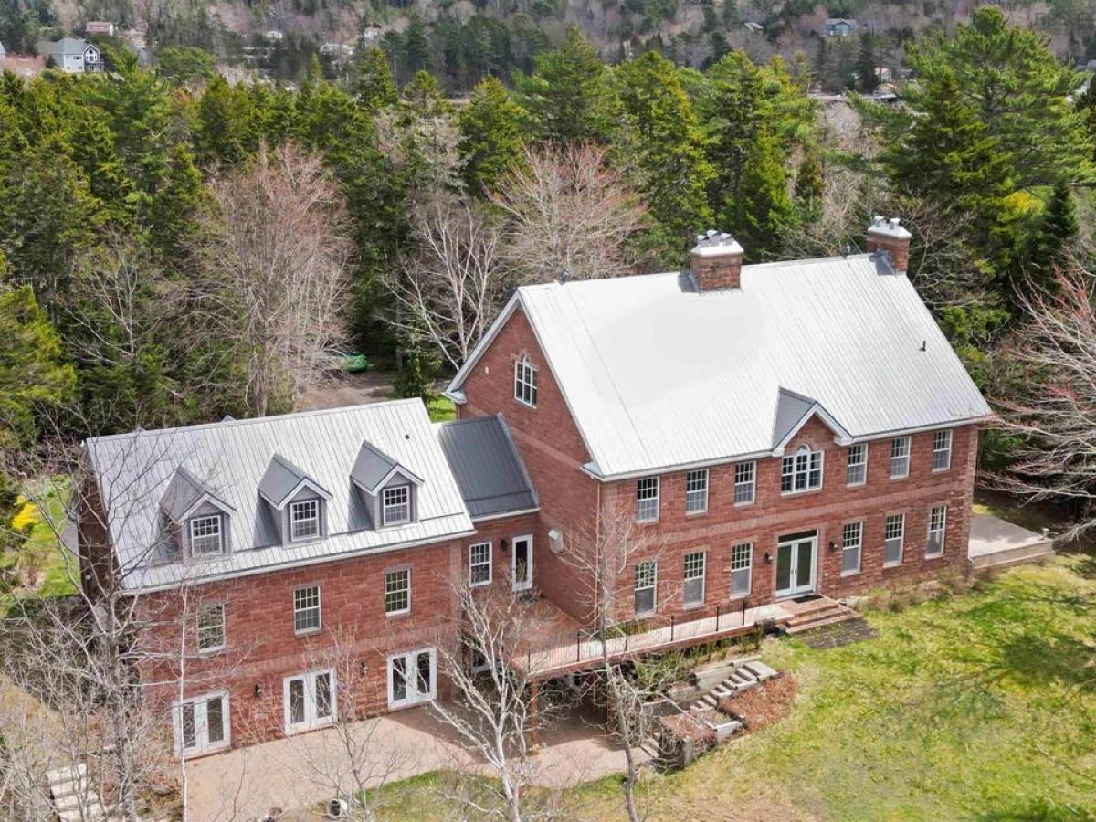 6 bedrooms House in Tantallon, Canada No. 629