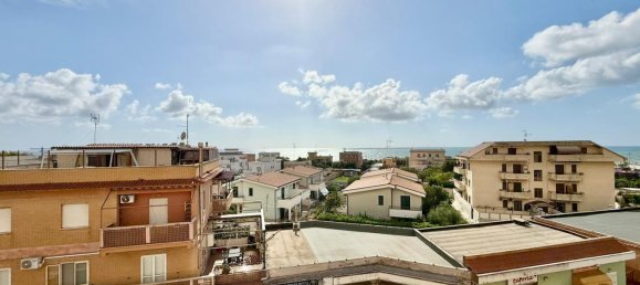 4 bedrooms Apartment in Anzio, Italy No. 325112 7