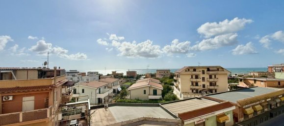 4 bedrooms Apartment in Anzio, Italy No. 325112 6