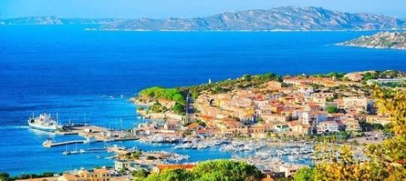 8 rooms Villa in Olbia, Italy No. 33688 3