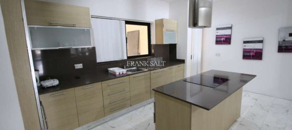 4 chambres Appartement à Sliema, Malta No. 8604 17