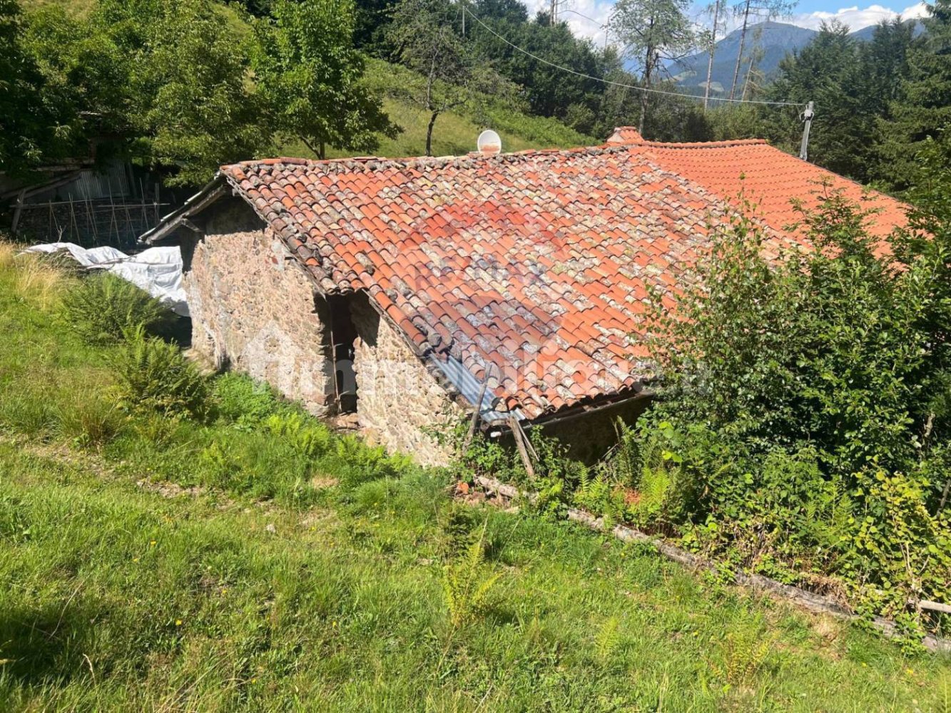 2-salle Maison à Pisogne, Italy No. 272187