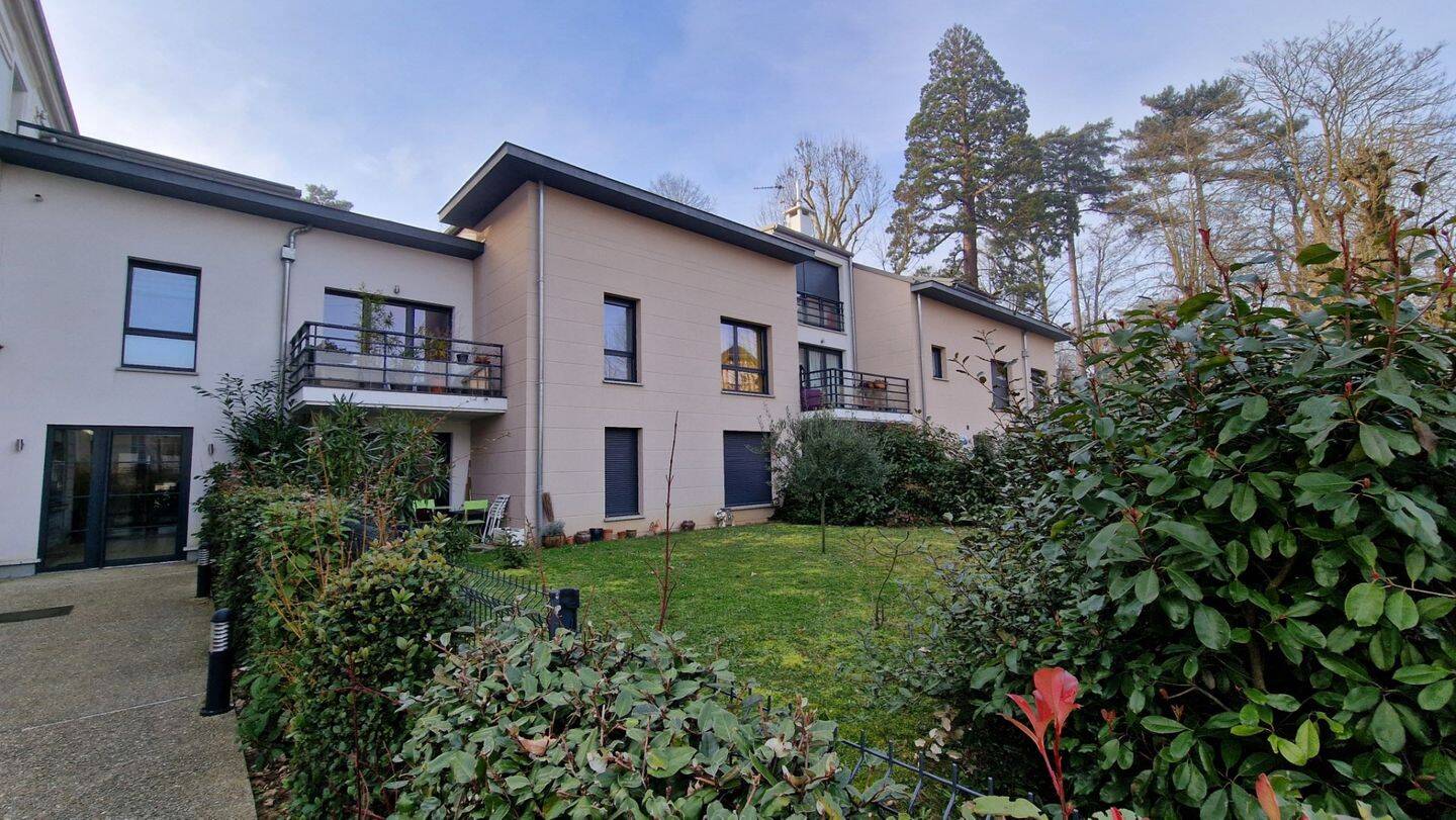 3 غرف نوم منزل ذو طابقين في Montmorency, France رقم 147510