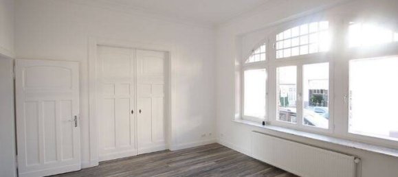 Здание с 3 комнатами в Минден-Люббекке, Германия № 130899 12