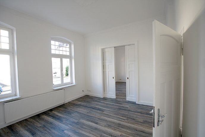 Здание с 3 комнатами в Минден-Люббекке, Германия № 130899