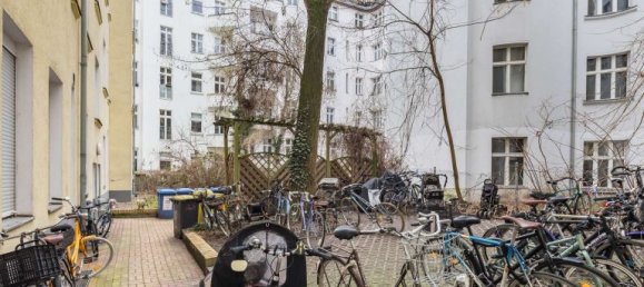 2-salle Appartement à Friedrichshain, Germany No. 32478 11