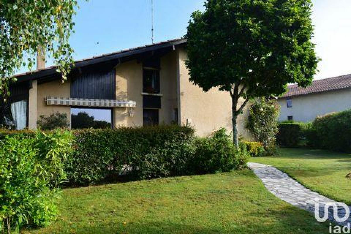 4 bedrooms House in Biganos, France No. 9858