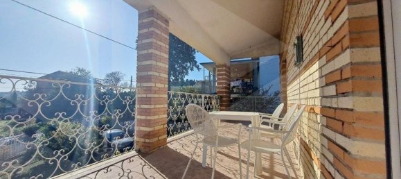 Villa de 6 divisões em Monteodorisio, Italy N.º 20405 25