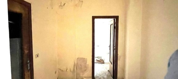 3 bedrooms Apartment in Naples, Italy No. 378263 5