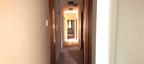 Büro in Spoleto, Italy 373m², Nr. 51637 5