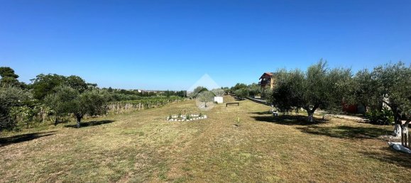 Земельный участок 4570м² в Рим, Италия № 353014 7