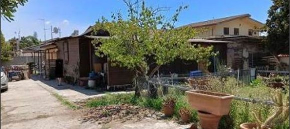 5 rooms Apartment in Aprilia, Italy No. 202806 3