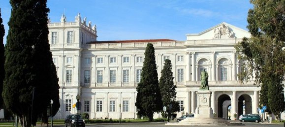 2000m² Land in Lisbon, Portugal No. 124945 10