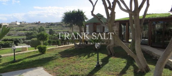 3 bedrooms Farm in Birzebbuga, Malta No. 211 2