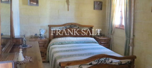 3 bedrooms Farm in Birzebbuga, Malta No. 211 6