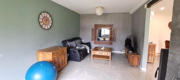 Casa de 3 dormitorios en Brezolles, France No. 64509 3