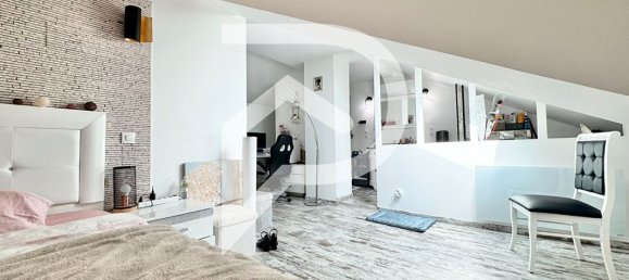 4 bedrooms House in Avril, France No. 328760 15