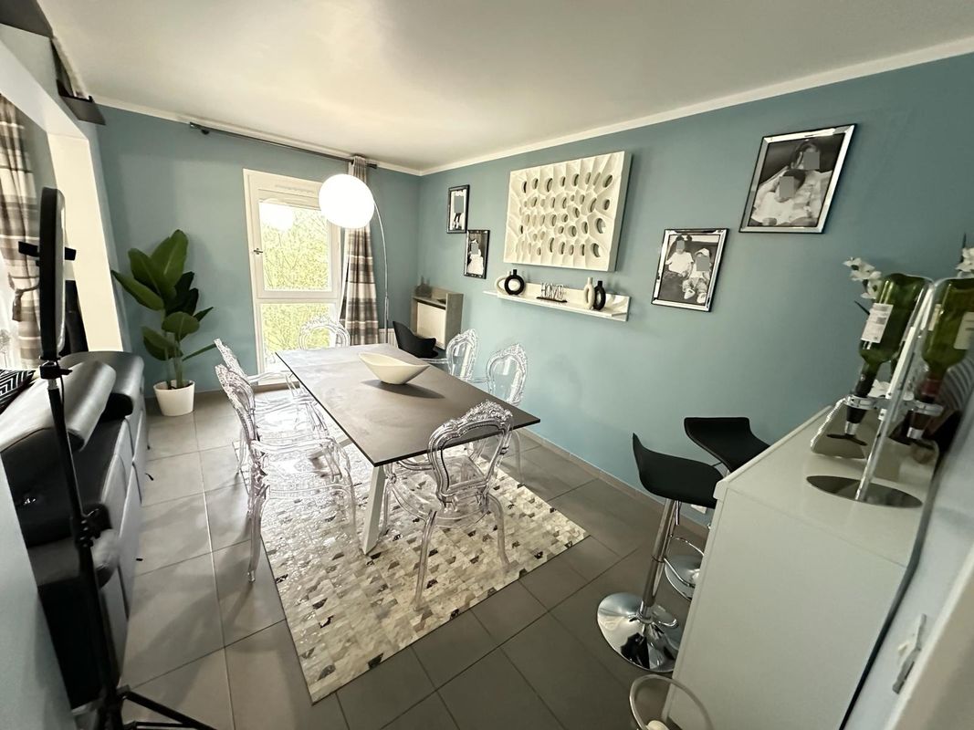 3 bedrooms Apartment in Essonne, France No. 185328