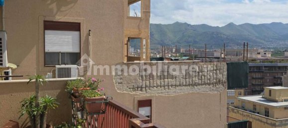 Квартира с 3 комнатами в Палермо, Италия № 270582 24