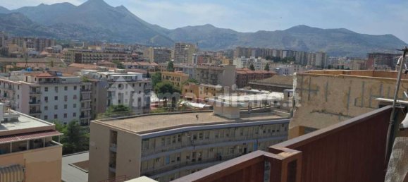 Квартира с 3 комнатами в Палермо, Италия № 270582 23