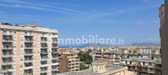 Квартира с 3 комнатами в Палермо, Италия № 270582 20