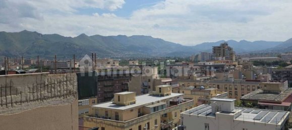 Квартира с 3 комнатами в Палермо, Италия № 270582 26