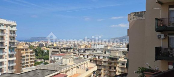 Квартира с 3 комнатами в Палермо, Италия № 270582 19